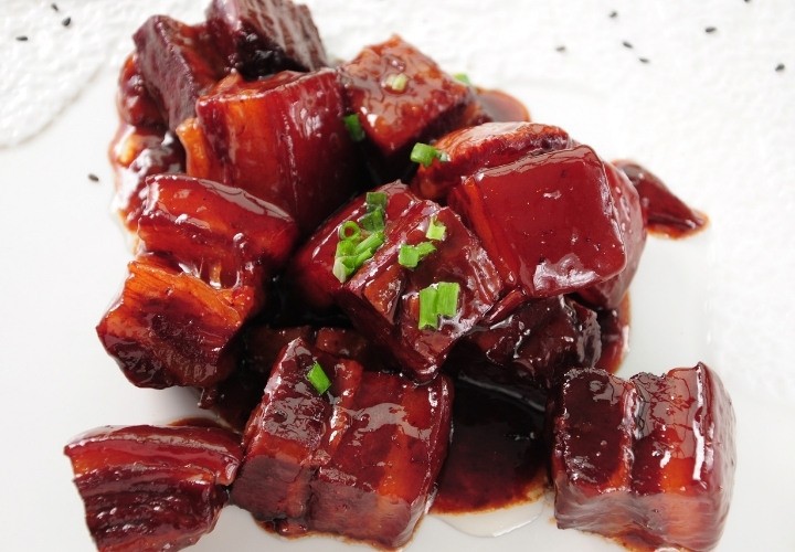 Red Braised Pork Belly (Hong Shao Rou)