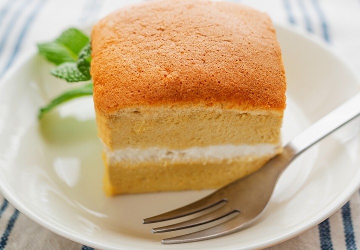 Soft, Fluffy Castella Cake Recipe - Kitchen Cookbook