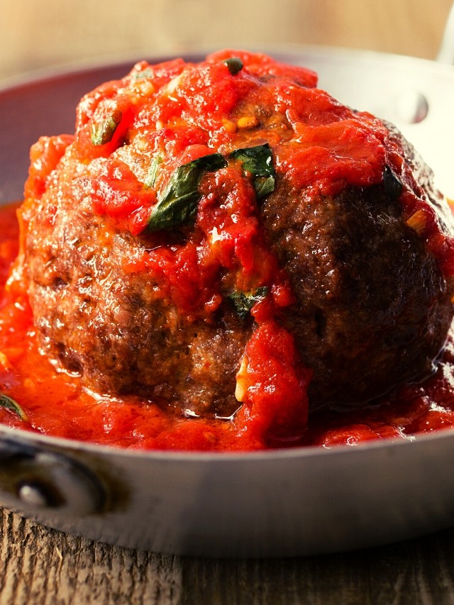 Juicy Italian Meatballs Recipe with Tomato Sauce - Cooking Frog