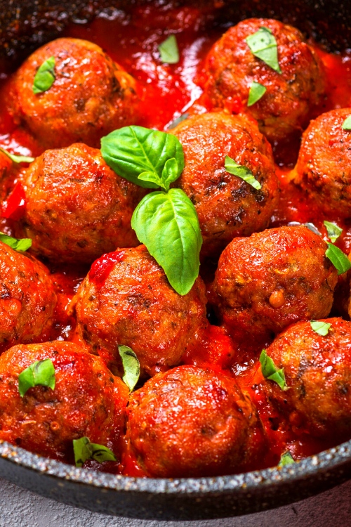 Juicy Italian Meatballs Recipe with Tomato Sauce