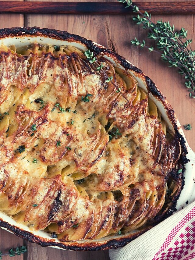 Cheesy Hasselback Potatoes: Perfect Addition to Your Christmas Dinner