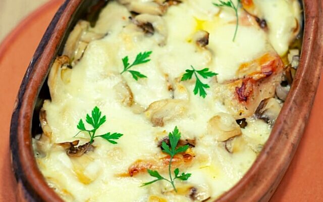 Creamy Mushroom Chicken With Cheese