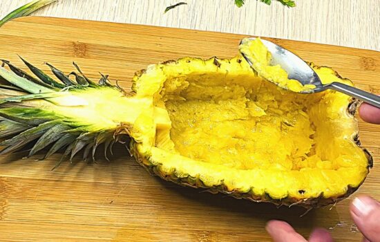 How to Make a Pineapple Boat
