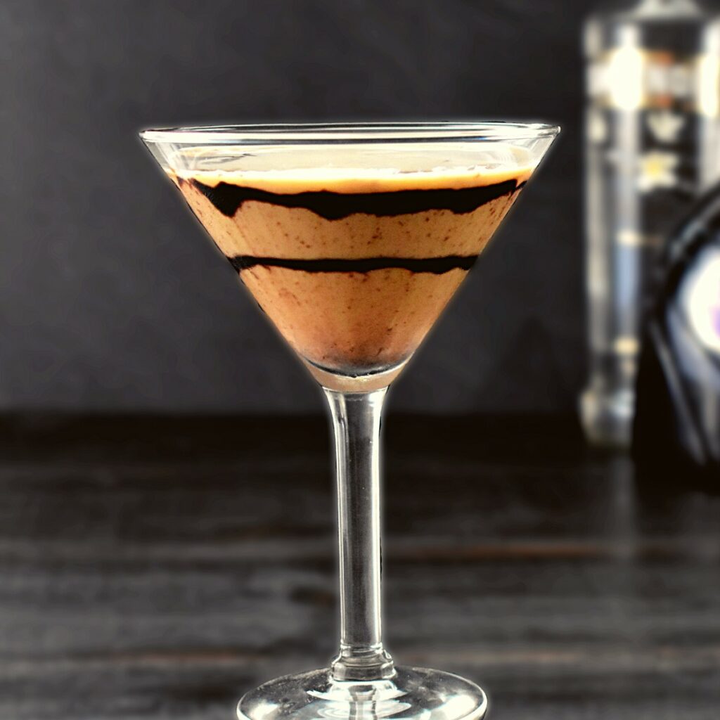 Espresso Martini With Baileys (+ Variation Ideas) - Cooking Frog