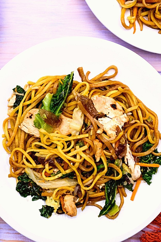 Chicken Lo Mein (Din Tai Fung Chicken Fried Noodles)