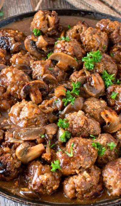 One-Pan Meatballs in Mushroom Gravy