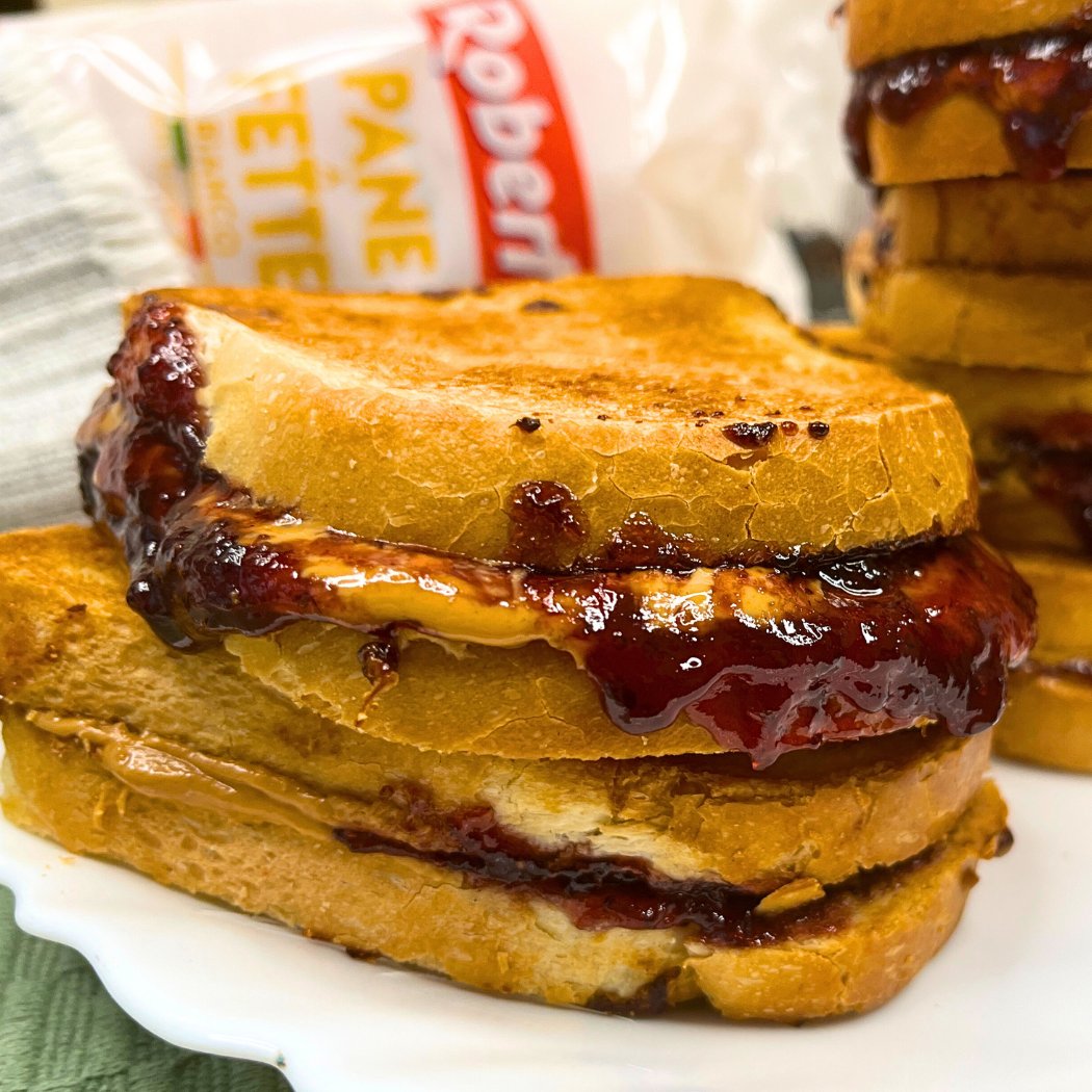 Crispy & Gooey Air Fryer Peanut Butter and Jelly