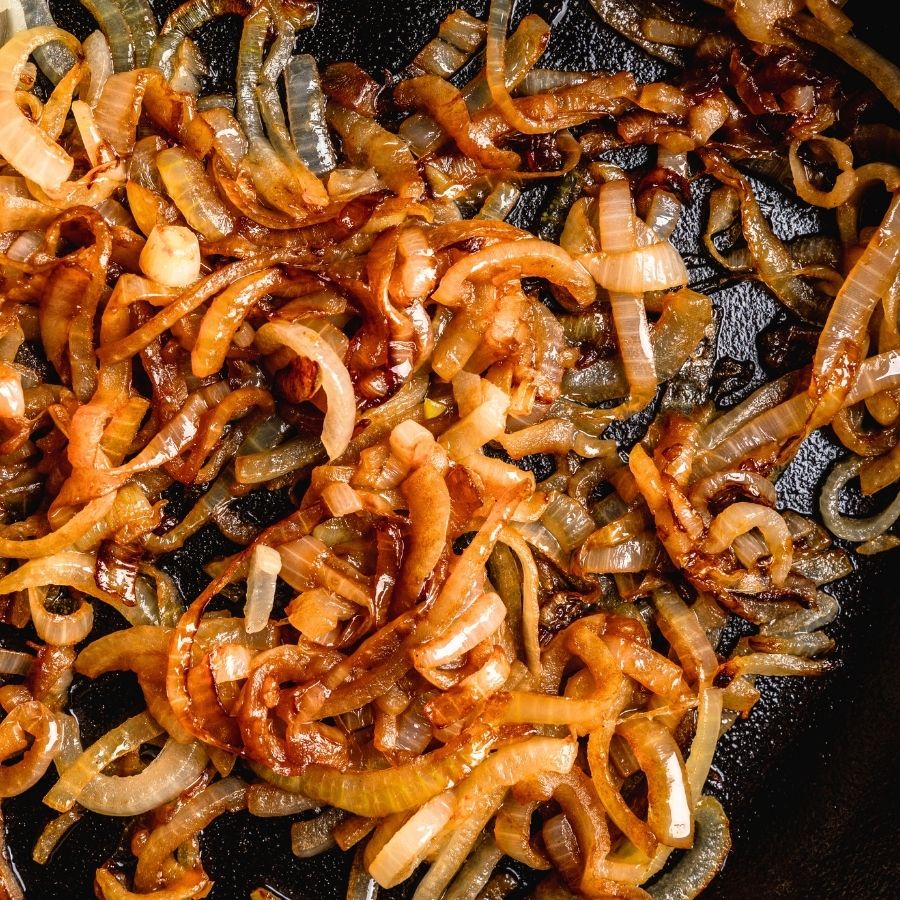 Perfectly Caramelized Onions (A Detailed Guide)