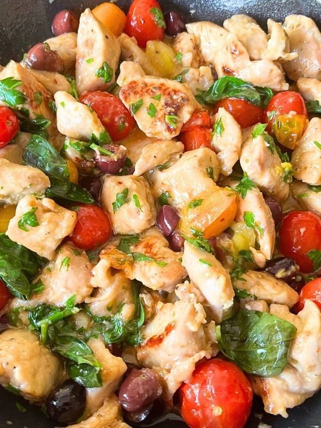 One Pan Mediterranean Chicken with Tomatoes Gremolata Burrata 2