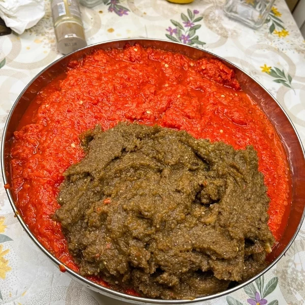 grinded red peppers for ajvar
