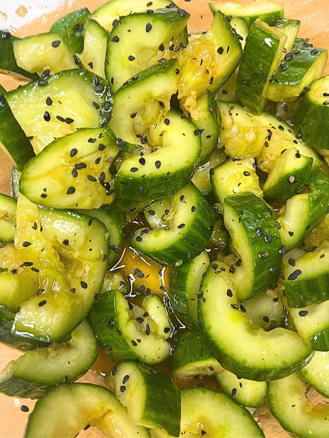 Sichuan Style Spicy Smashed Cucumber Salad 2