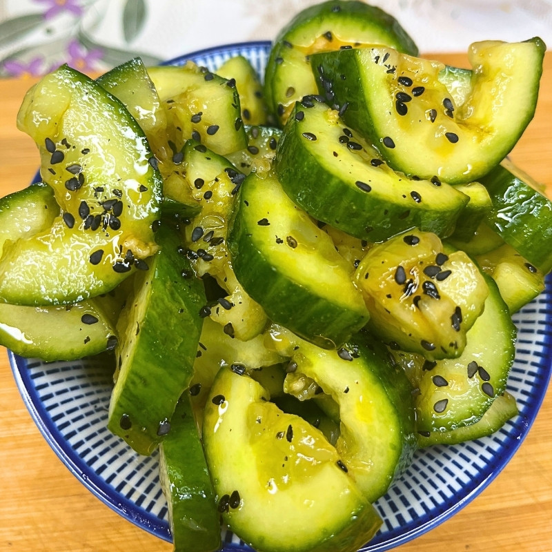 Sichuan Spicy Smashed Cucumber Salad