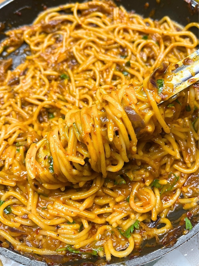 Creamy Caramelized Onion Pasta 2